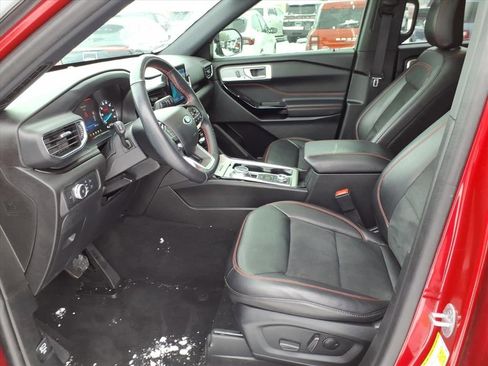 Certified 2022 Ford Explorer ST-Line w/ Class IV Trailer Tow Package image 11