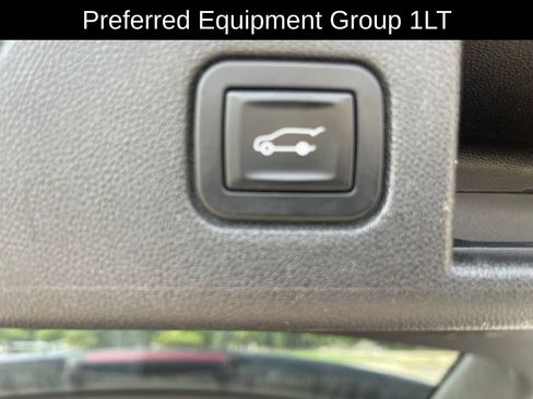 Used 2018 Chevrolet Equinox LT FWD image 8