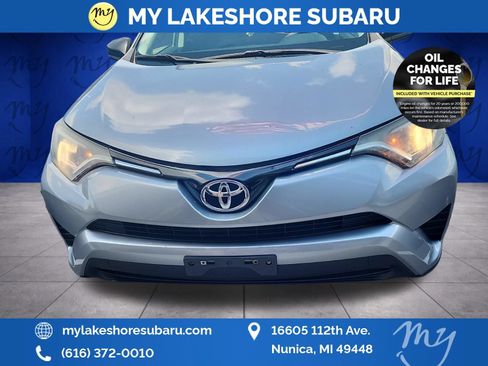Used 2016 Toyota RAV4 LE AWD/4WD image 2