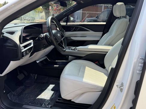 Used 2024 Cadillac Lyriq Luxury w/ LPO, Floor Liner Package AWD/4WD image 16