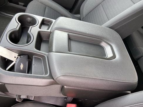 Used 2024 Chevrolet Silverado 1500 LT AWD/4WD image 39