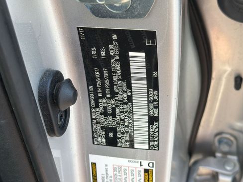 Used 2018 Toyota 4Runner SR5 RWD image 27