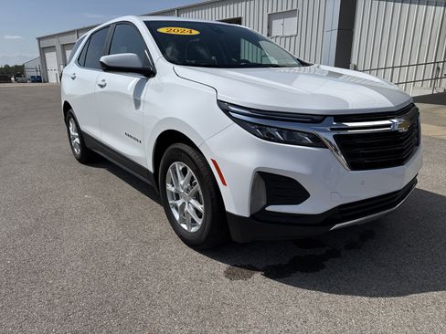 Used 2024 Chevrolet Equinox LT w/ LPO, Floor Liner Package FWD image 8
