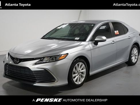 Certified 2022 Toyota Camry LE FWD image 1