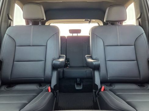 Used 2024 GMC Acadia Elevation w/ Super Cruise Package FWD image 11