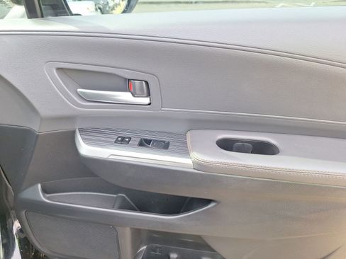 Used 2024 Toyota Sienna XLE Woodland Edition image 34