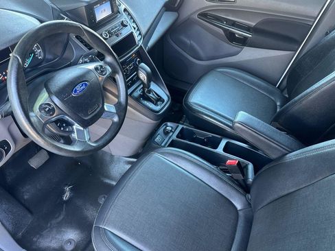Certified 2021 Ford Transit Connect XL image 2