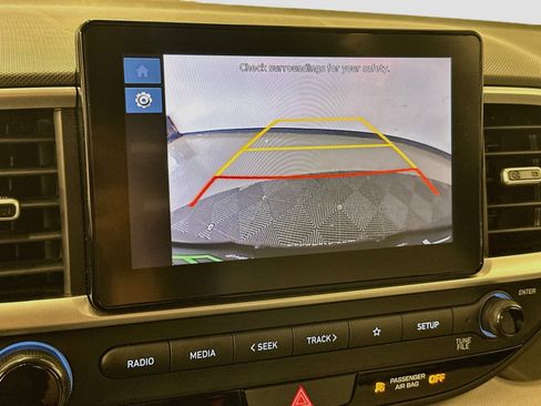 Used 2025 Hyundai Venue SEL FWD image 22