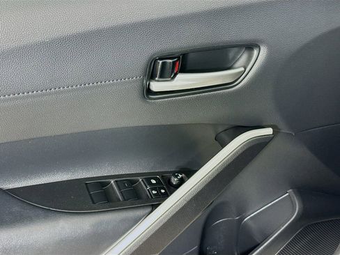 Certified 2025 Toyota Corolla Cross XSE image 20