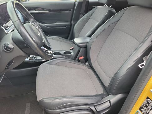 Used 2022 Kia Seltos S FWD image 11