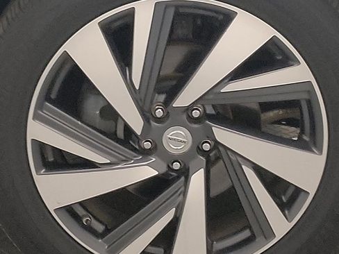 Used 2015 Nissan Murano Platinum w/ Platinum Technology Package FWD image 31