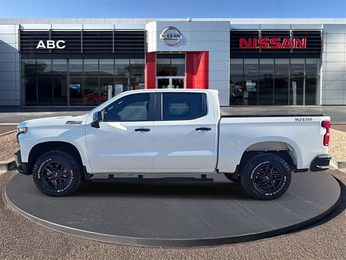 Used 2021 Chevrolet Silverado 1500 LT Trail Boss w/ Convenience Package II image 8