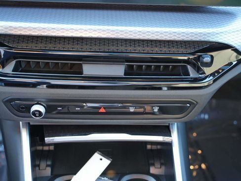 Used 2025 BMW M340i image 21