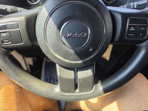 Used 2013 Jeep Wrangler Unlimited Sport AWD/4WD image 10