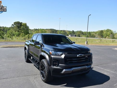 Certified 2023 Chevrolet Colorado Trail Boss w/ Advanced Trailering Package image 1