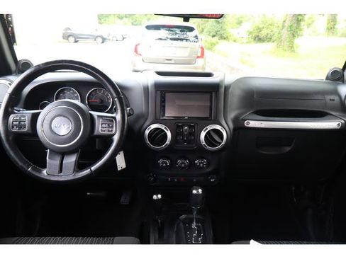 Used 2012 Jeep Wrangler Unlimited Sahara w/ Dual Top Group AWD/4WD image 7