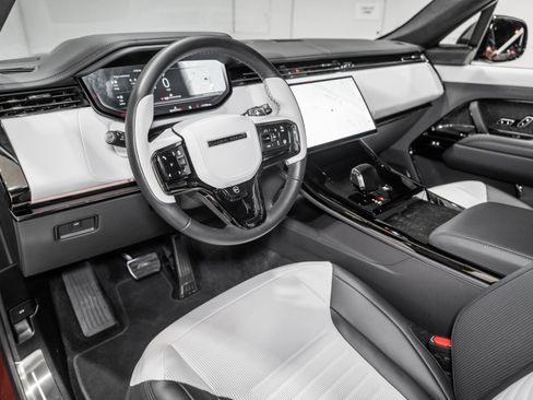 Used 2025 Land Rover Range Rover Sport SV Edition Two AWD/4WD image 17