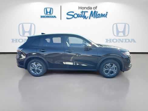 New 2026 Honda HR-V LX image 8