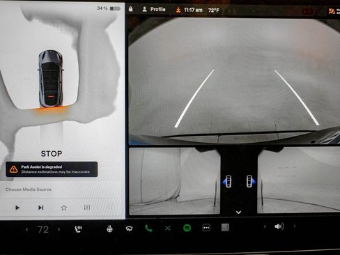 Used 2023 Tesla Model Y Long Range image 25