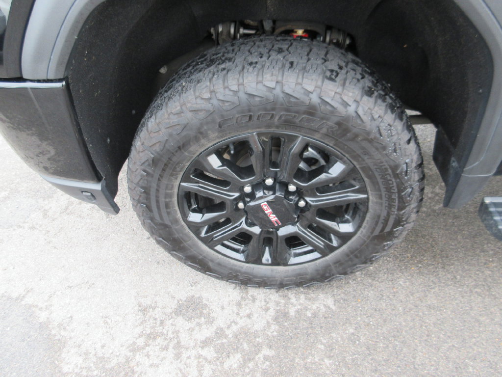 Certified 2022 GMC Sierra 2500 AT4 w/ AT4 Premium Plus Package AWD/4WD image 17