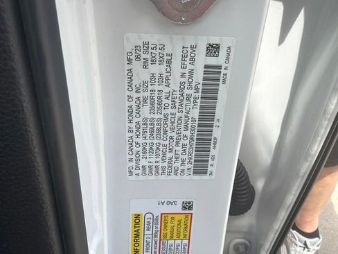 Used 2024 Honda CR-V EX-L image 5