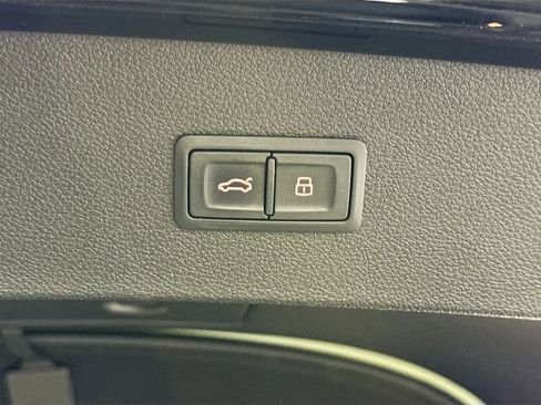 Used 2016 Audi RS 7 Prestige w/ Driver Assistance Package image 35