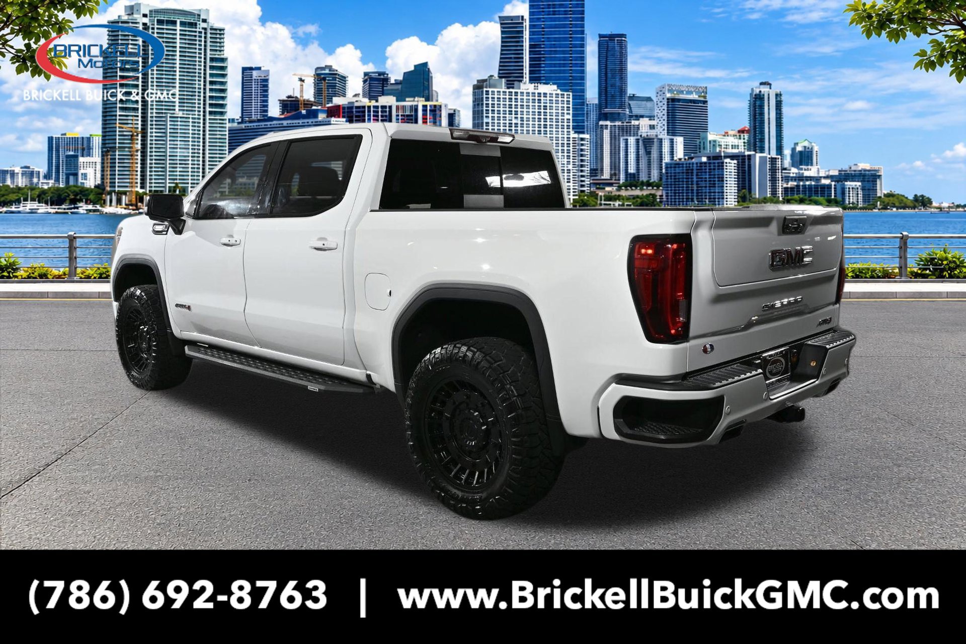 Used 2021 GMC Sierra 1500 AT4 w/ AT4 Value Package AWD/4WD image 3