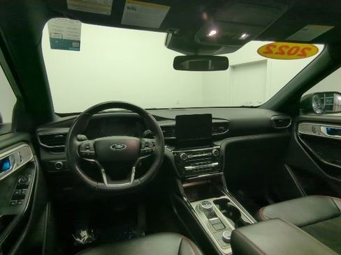 Used 2022 Ford Explorer ST-Line w/ Class IV Trailer Tow Package image 23