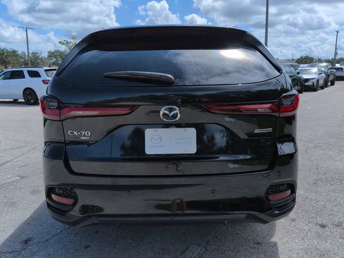 Used 2025 MAZDA CX-70 3.3 Turbo w/ Preferred Package AWD/4WD image 6