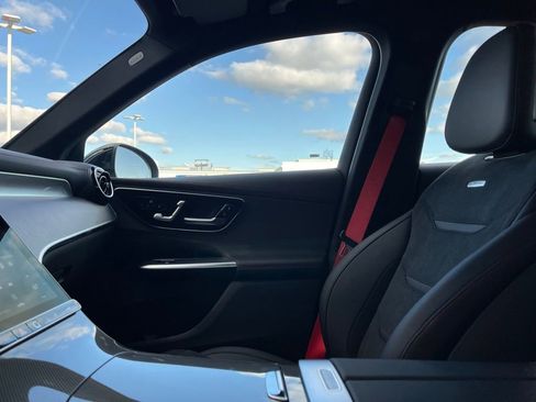 Used 2025 Mercedes-Benz GLC 43 AMG 4MATIC image 46