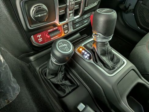 New 2026 Jeep Gladiator Rubicon w/ Safety Group AWD/4WD image 23