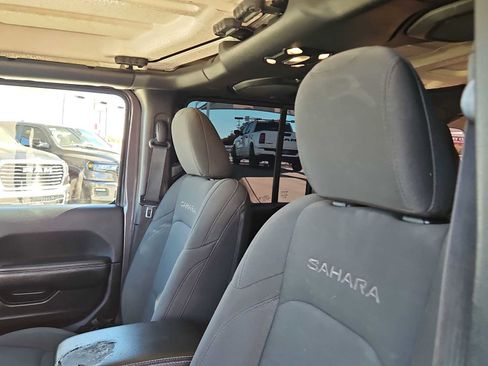 Used 2020 Jeep Wrangler Unlimited Sahara image 18
