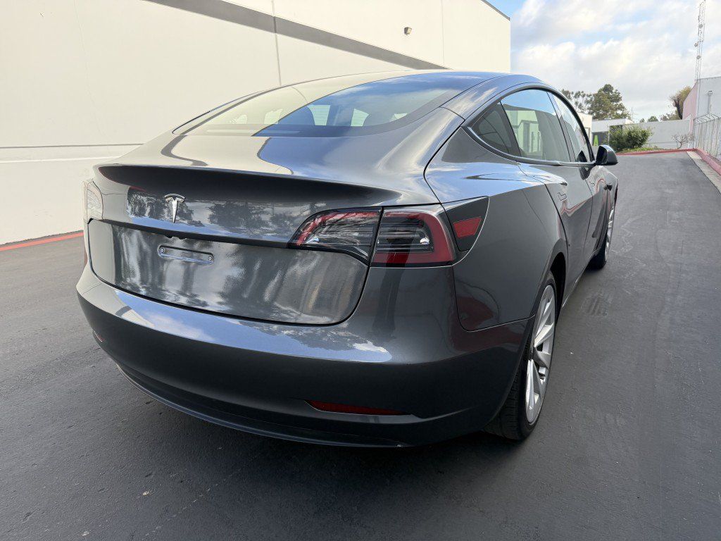 Used 2023 Tesla Model 3 Standard Range RWD image 3