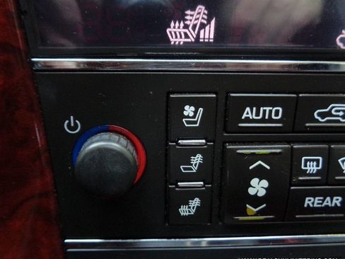 Used 2012 Cadillac Escalade Luxury image 13