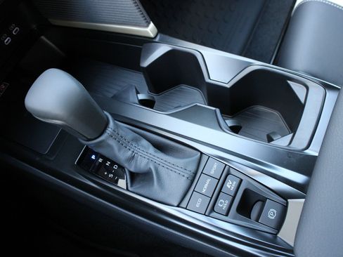 New 2026 Toyota Camry SE AWD/4WD image 39