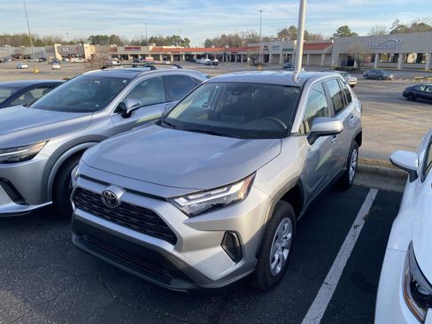 Used 2025 Toyota RAV4 LE image 11