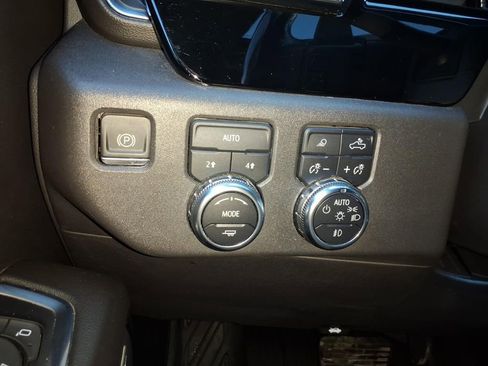 Used 2022 GMC Sierra 1500 SLT w/ SLT Premium Plus Package image 29