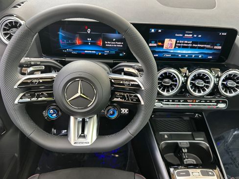 New 2026 Mercedes-Benz GLA 35 AMG 4MATIC image 27