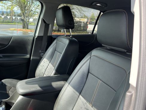 Used 2023 Chevrolet Equinox Premier AWD/4WD image 17