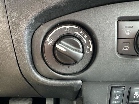 Used 2023 Nissan Frontier SV w/ SV Convenience Package AWD/4WD image 21
