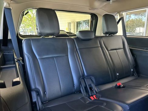 Used 2024 Ford Expedition Max XLT AWD/4WD image 31