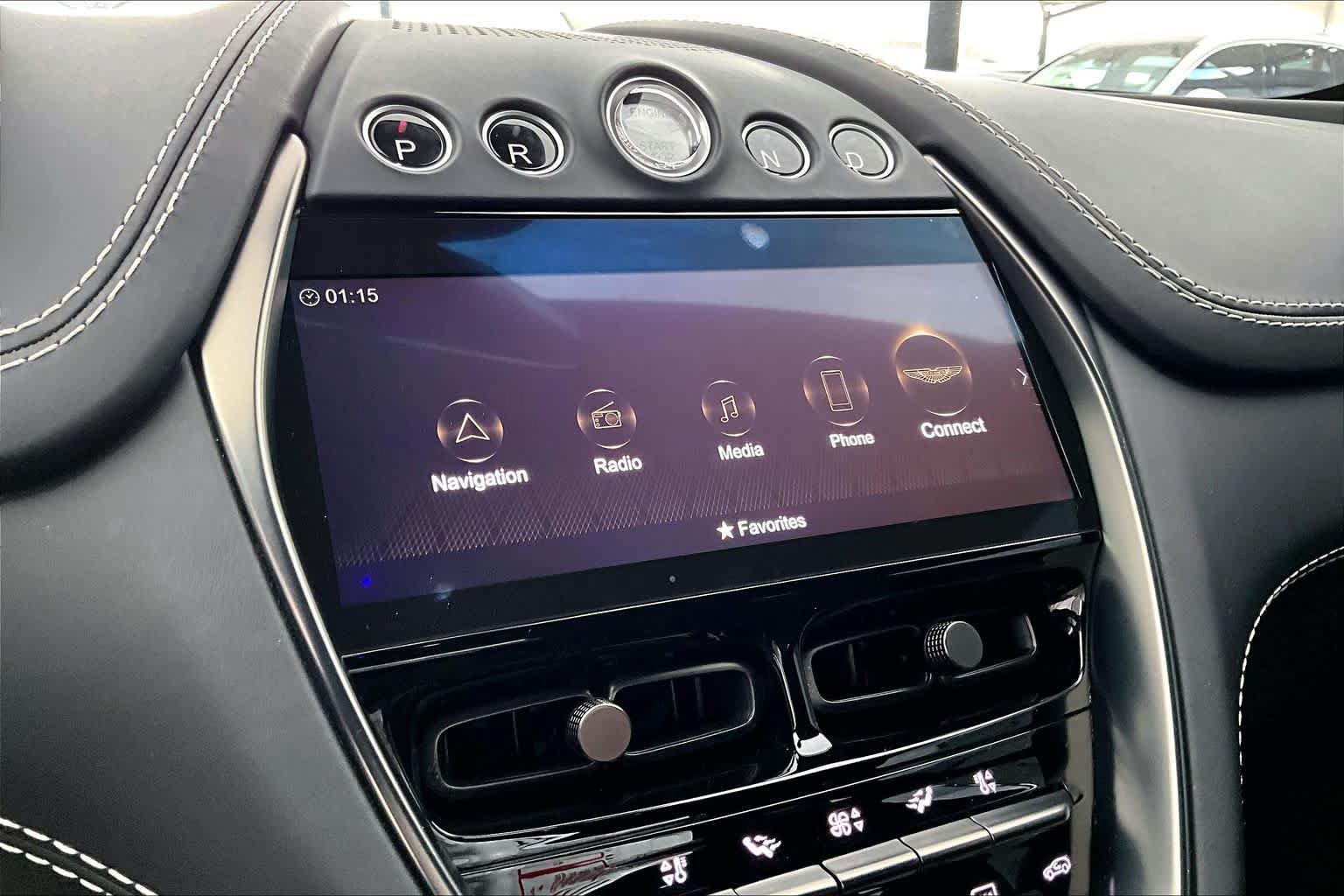 Used 2022 Aston Martin DBX AWD/4WD image 34