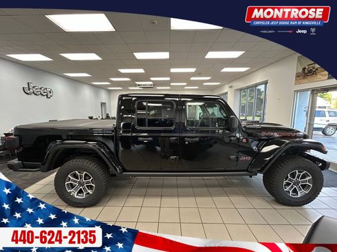 New 2025 Jeep Gladiator Mojave image 6