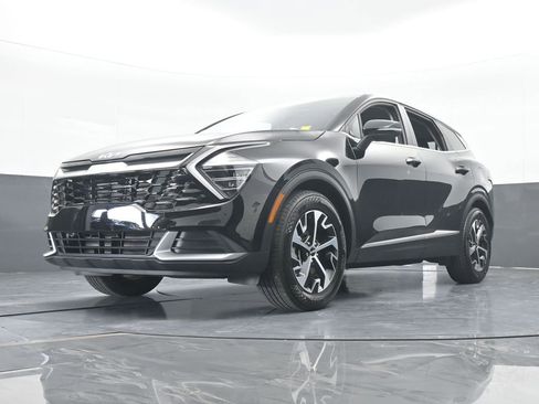 Used 2025 Kia Sportage EX image 57