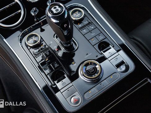 Used 2022 Bentley Continental GT image 25