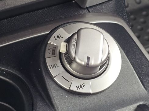 Used 2018 Toyota 4Runner Limited image 20