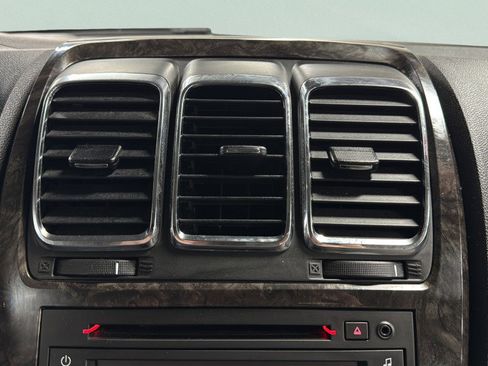 Used 2012 GMC Acadia Denali image 24