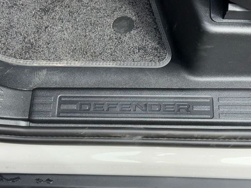 New 2026 Land Rover Defender 130 X-Dynamic SE AWD/4WD image 13