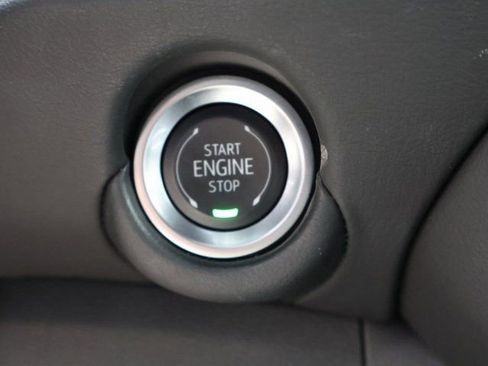 Certified 2025 Chevrolet Tahoe Z71 AWD/4WD image 33