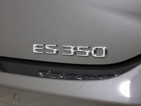 Used 2024 Lexus ES 350 Ultra Luxury w/ Accessory Package (Z2) image 15